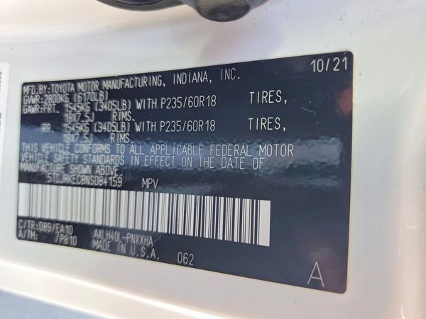 2022 TOYOTA SIENNA XLE