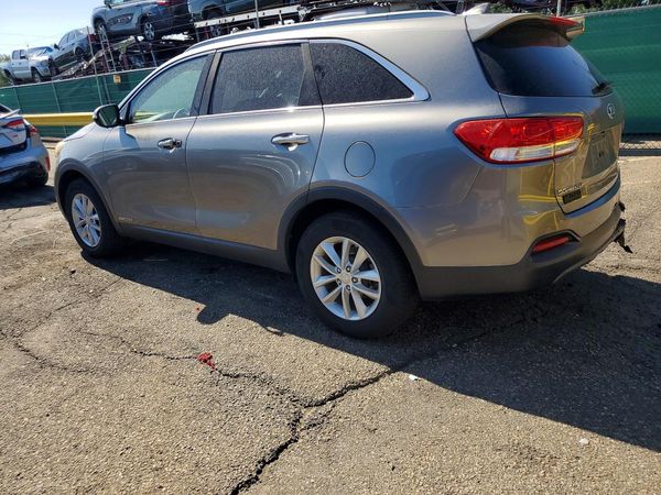 2016 KIA SORENTO L / LX