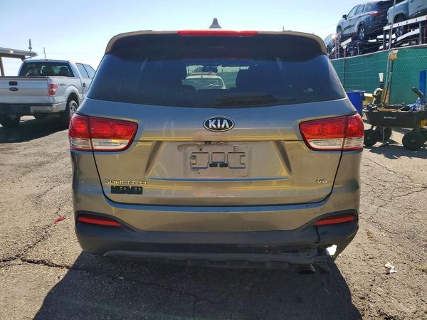 2016 KIA SORENTO L / LX