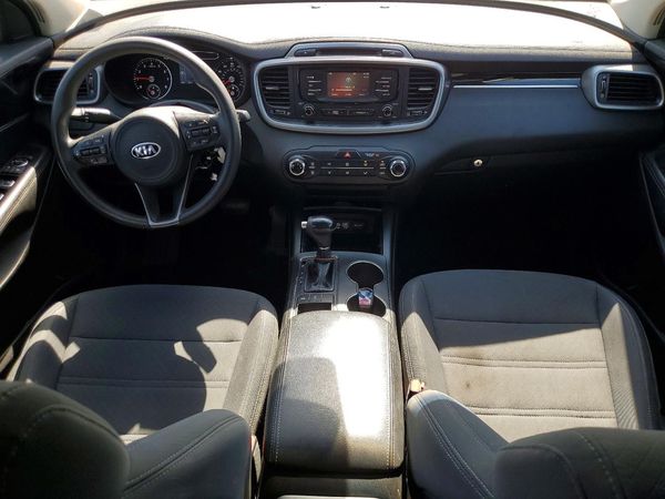 2016 KIA SORENTO L / LX