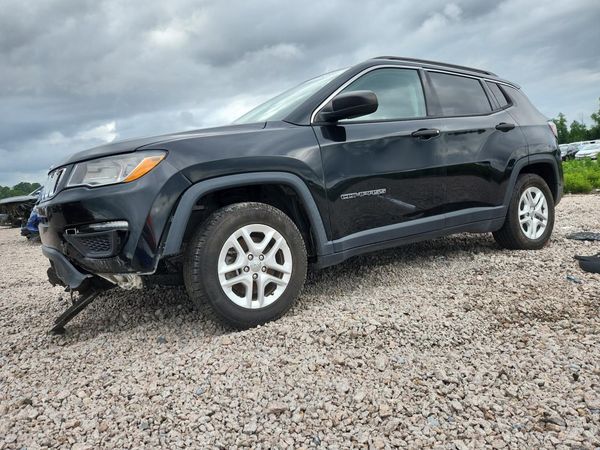 2019 JEEP COMPASS Sport — Front 3/4
