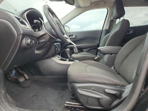 2019 JEEP COMPASS Sport — DENT