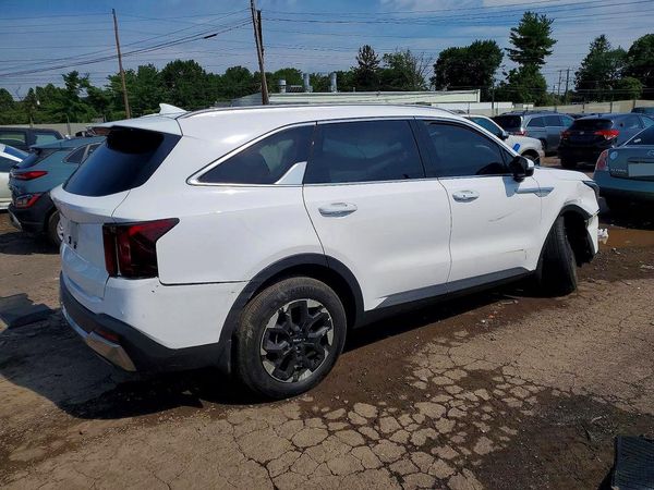 2025 KIA SORENTO