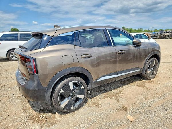 2025 NISSAN KICKS SR