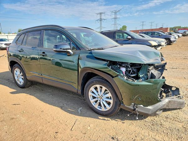 2026 TOYOTA COROLLA CROSS LE