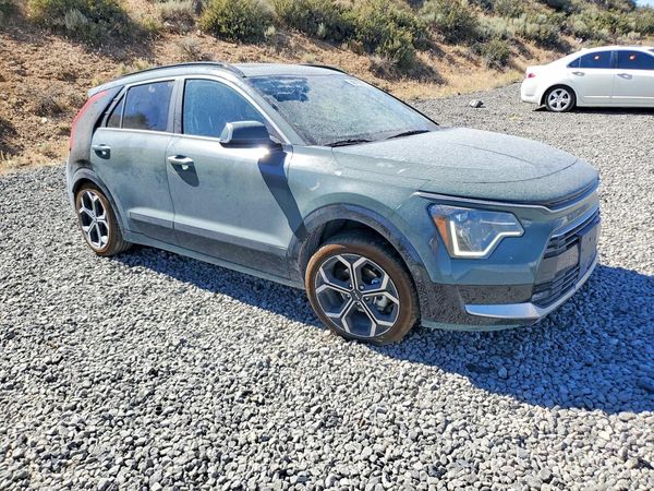 2023 KIA NIRO SX