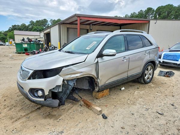 2013 KIA SORENTO