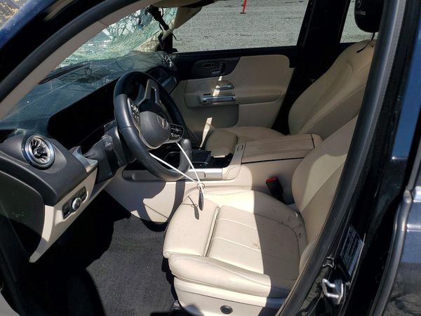 2022 MERCEDES-BENZ GLB GLB250 / GLB250 4MATIC