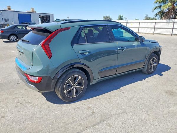 2025 KIA NIRO
