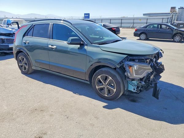 2025 KIA NIRO