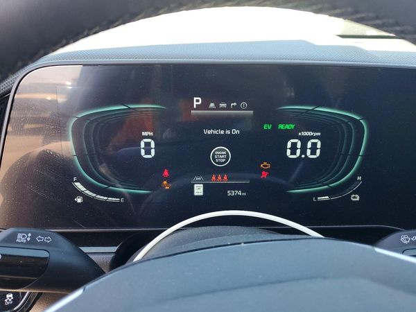 2025 KIA NIRO