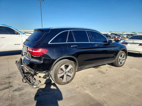 2017 MERCEDES-BENZ C-CLASS GLC300