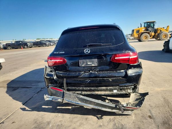 2017 MERCEDES-BENZ C-CLASS GLC300