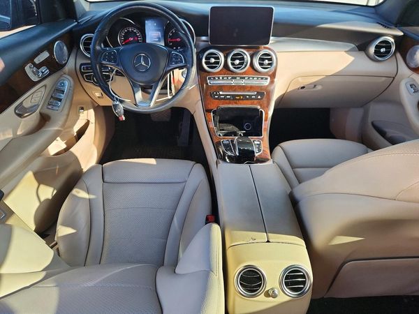 2017 MERCEDES-BENZ C-CLASS GLC300