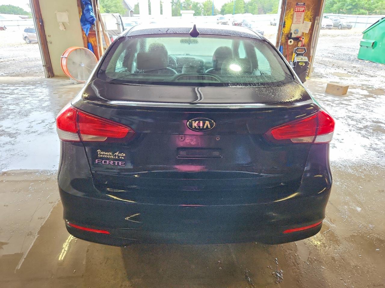 2017 KIA FORTE LX Base