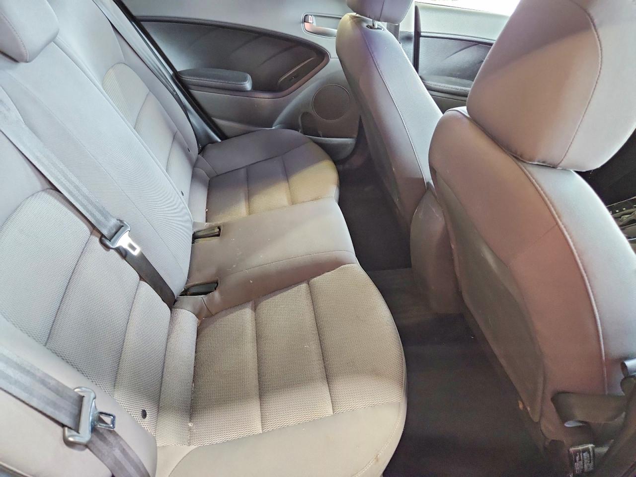 2017 KIA FORTE LX Base