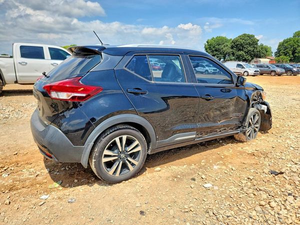 2019 NISSAN KICKS