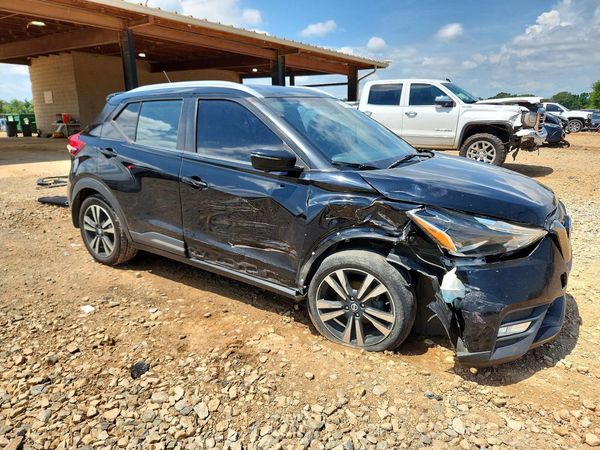 2019 NISSAN KICKS