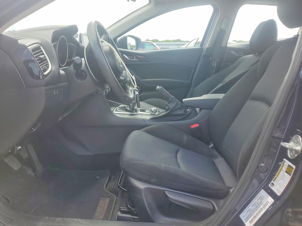 2016 MAZDA 3 SV/Base