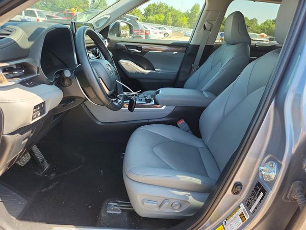 2024 TOYOTA HIGHLANDER