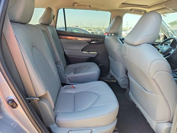 2024 TOYOTA HIGHLANDER