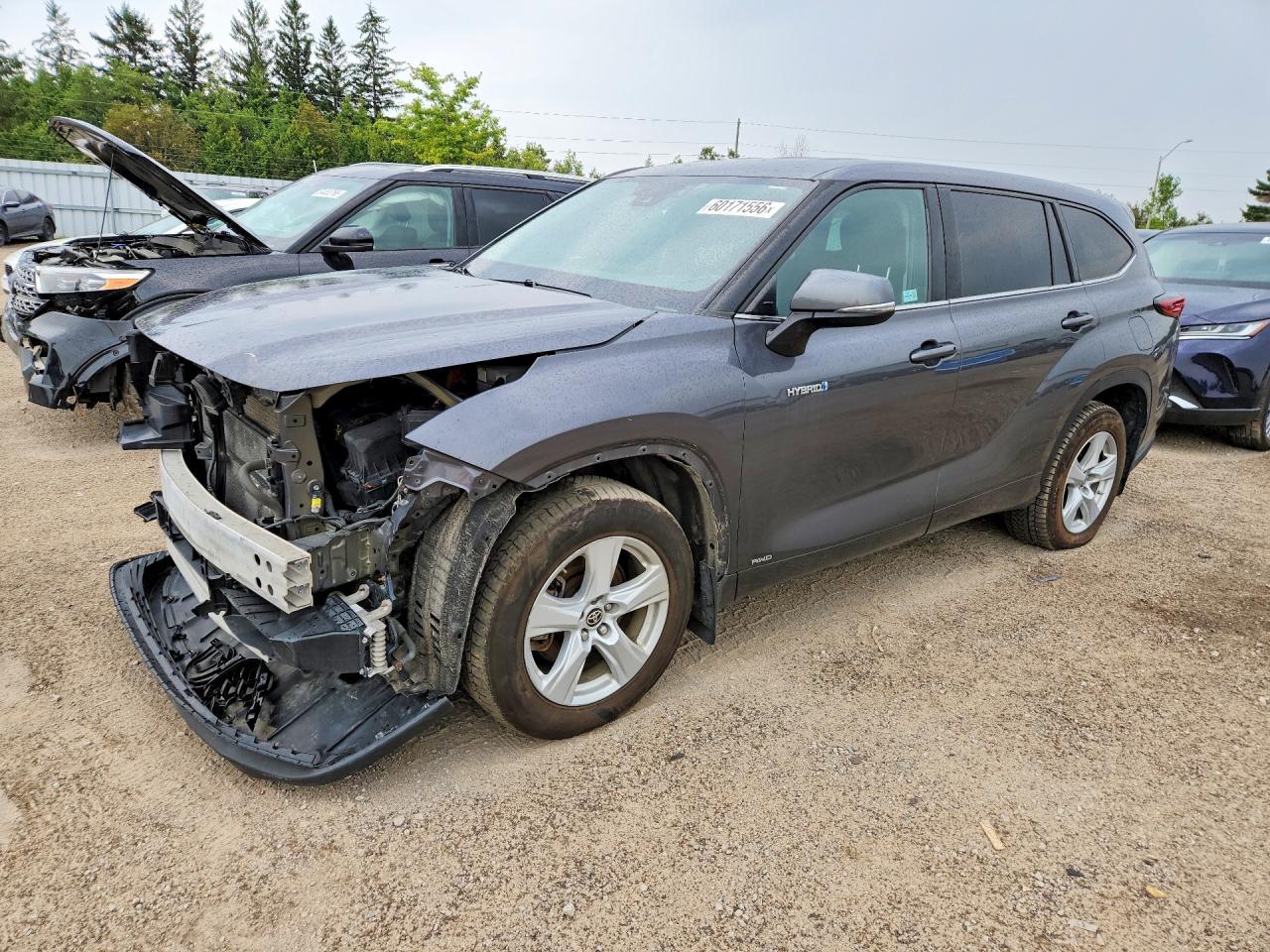 2020 TOYOTA HIGHLANDER LE