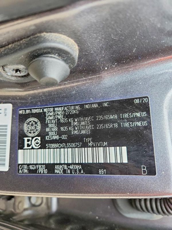 2020 TOYOTA HIGHLANDER LE