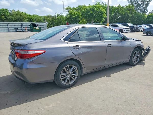 2015 TOYOTA CAMRY