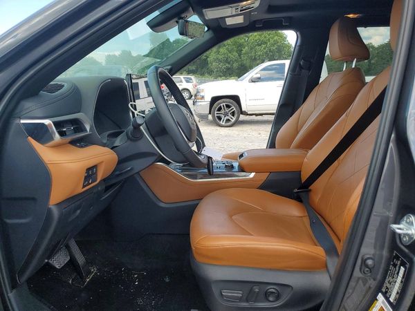 2024 TOYOTA HIGHLANDER