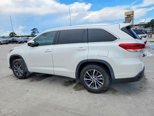 2017 TOYOTA HIGHLANDER SE/XLE