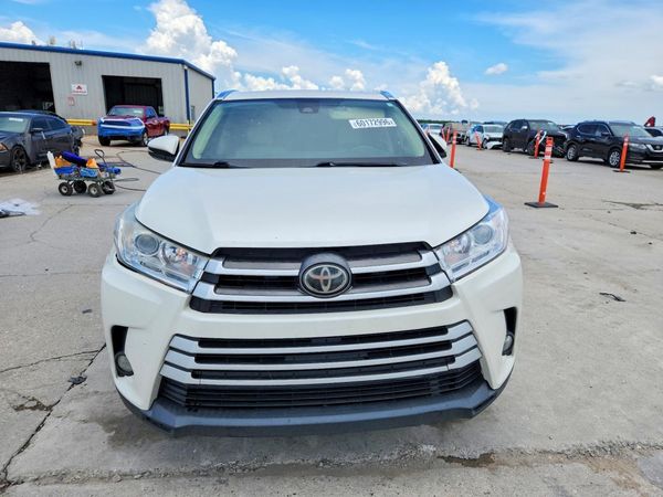 2017 TOYOTA HIGHLANDER SE/XLE