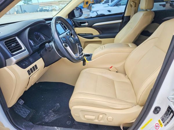 2017 TOYOTA HIGHLANDER SE/XLE