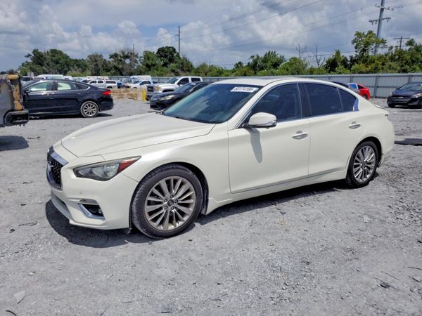2021 INFINITI Q50 LUXE