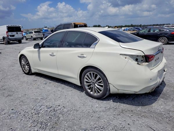2021 INFINITI Q50 LUXE
