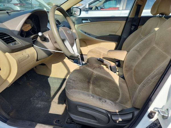 2014 HYUNDAI ACCENT