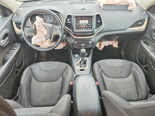 2015 JEEP CHEROKEE LATITUDE 4X4
