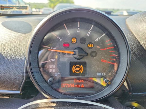 2016 MINI COOPER