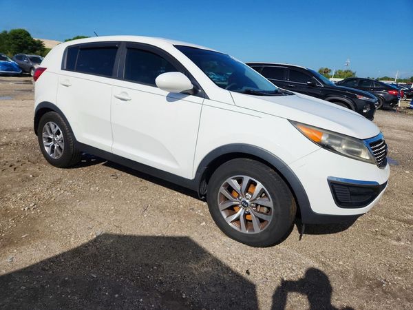 2015 KIA SPORTAGE GL - Middle-low