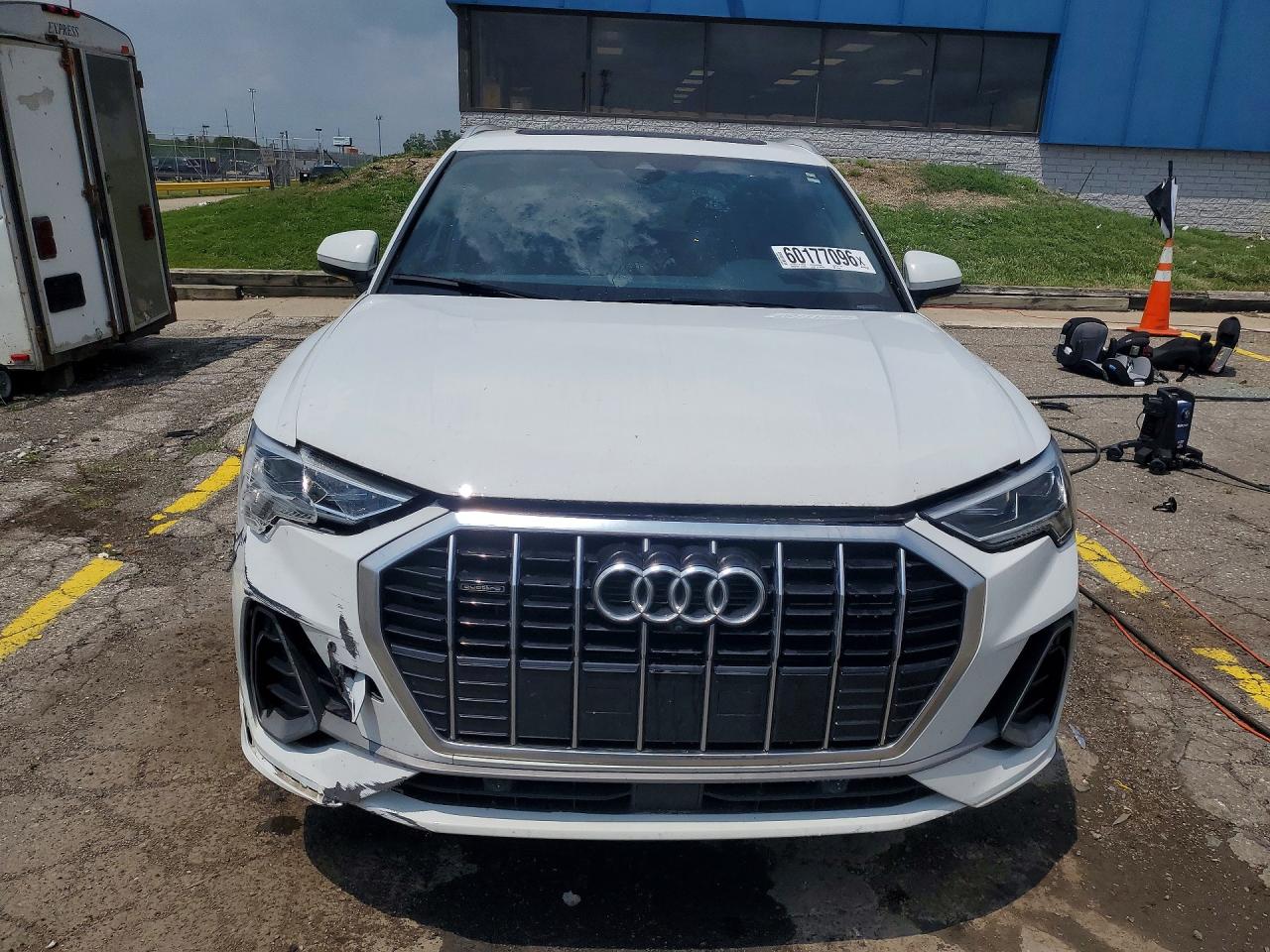 2021 AUDI Q3