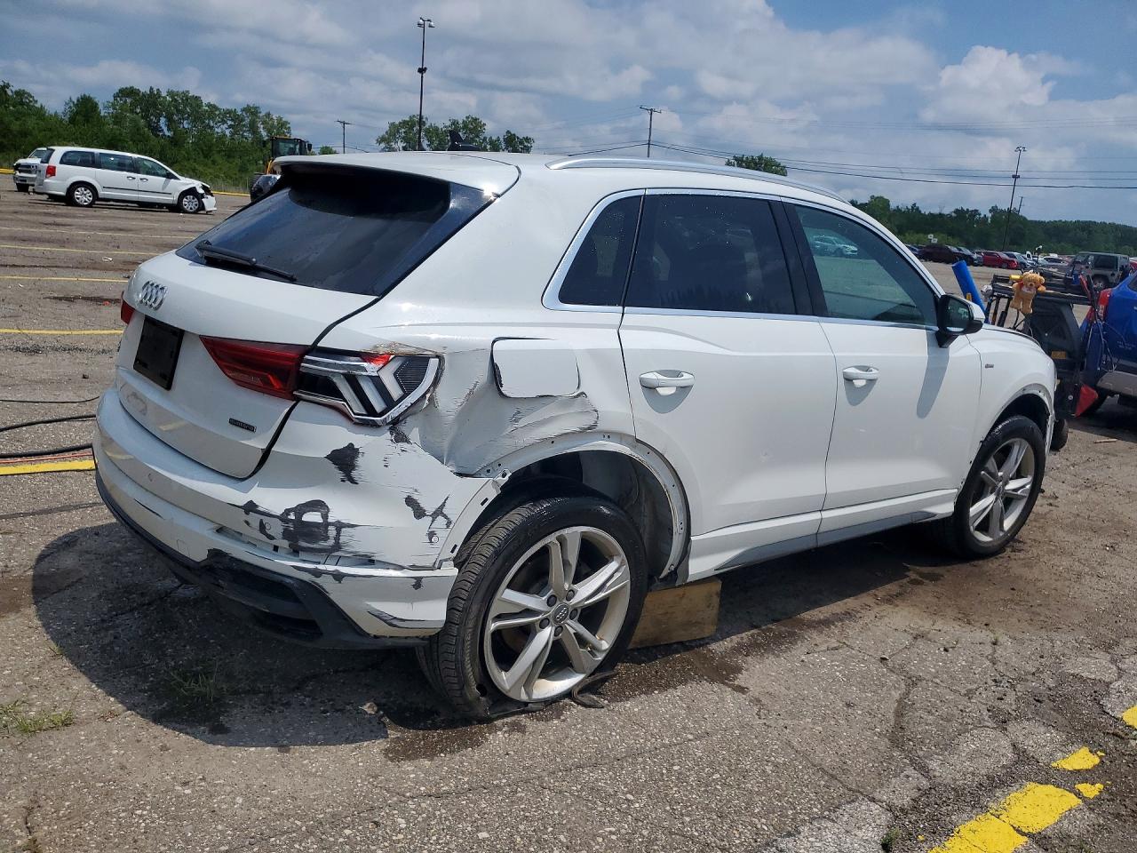 2021 AUDI Q3