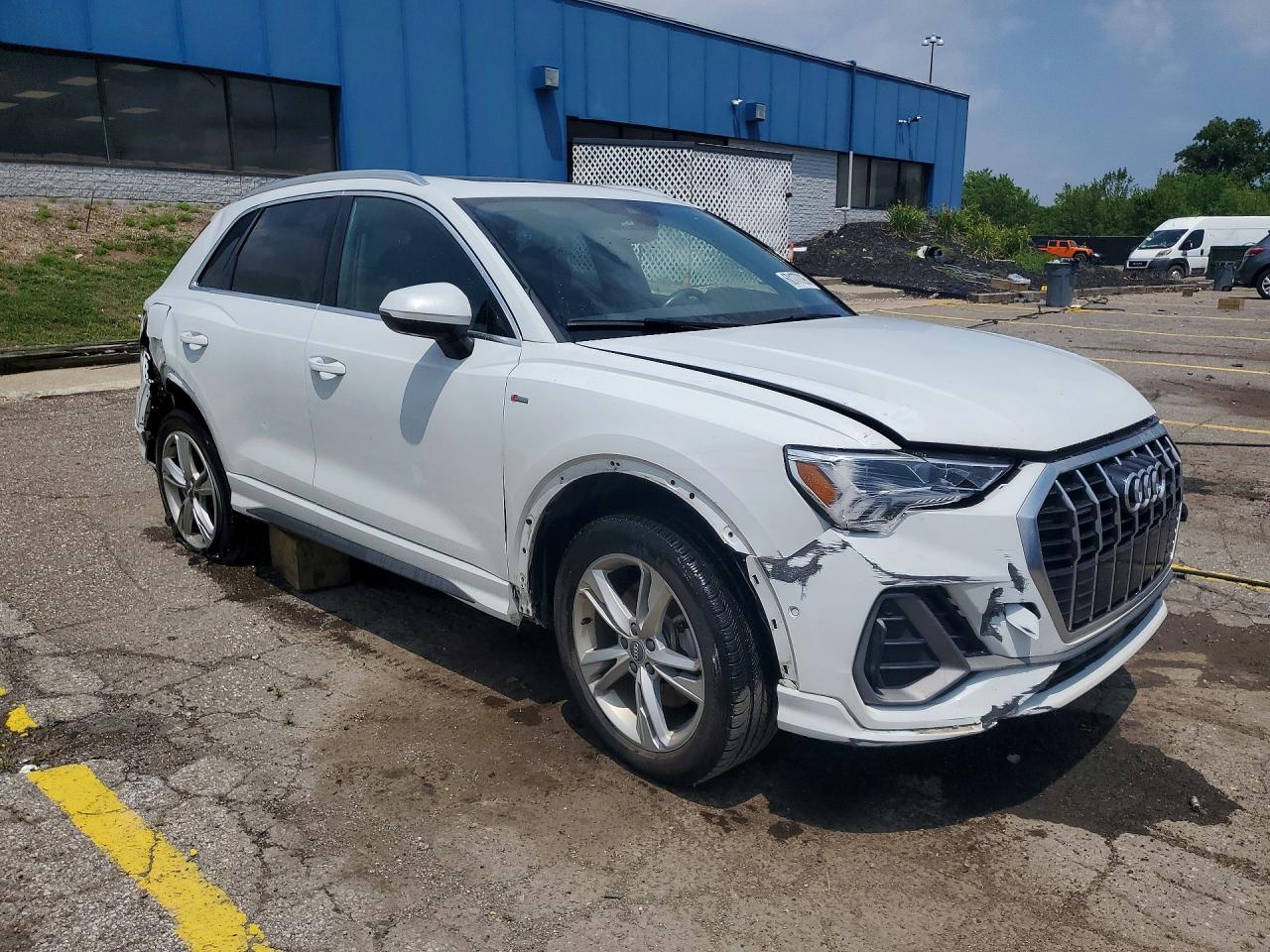 2021 AUDI Q3