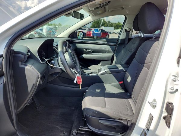 2022 HYUNDAI TUCSON SE