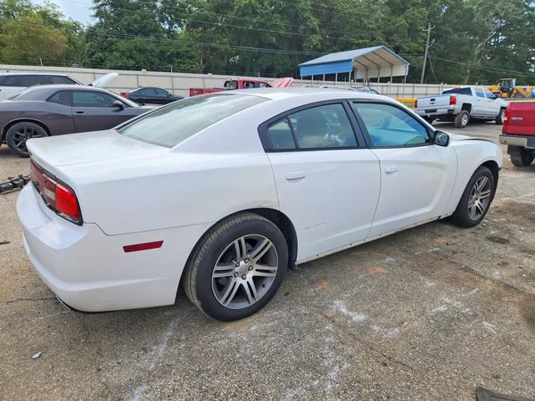 2014 DODGE CHARGER SE