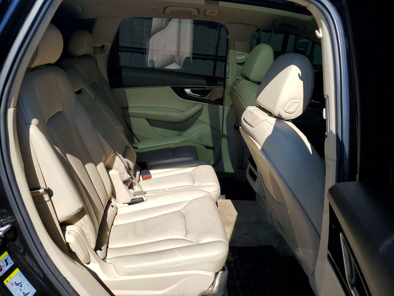 2017 AUDI Q7 quattro Premium Plus