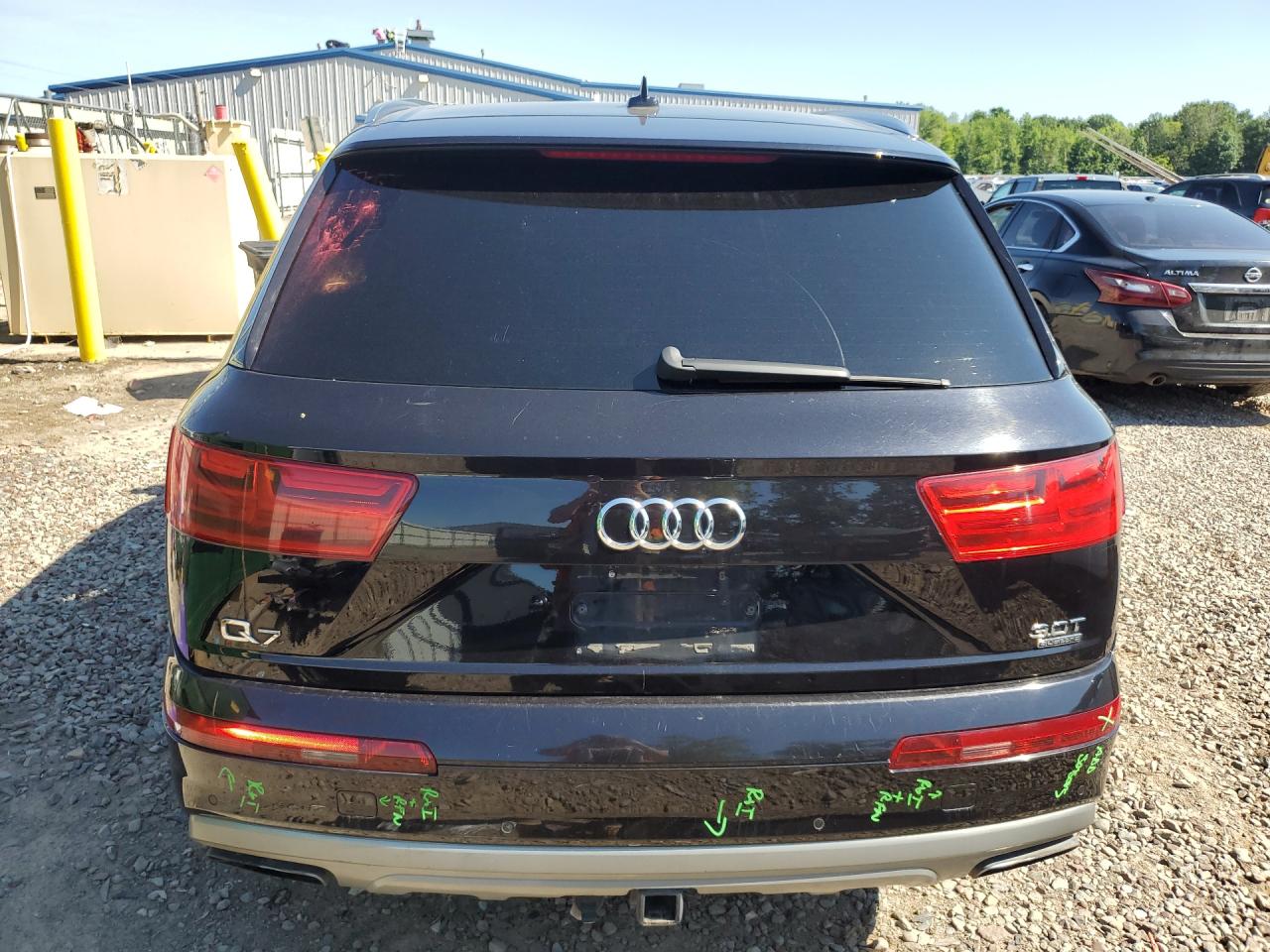 2017 AUDI Q7 quattro Premium Plus