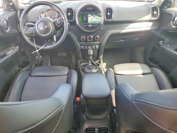 2018 MINI COOPER