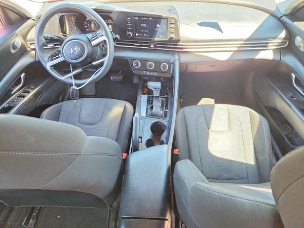 2021 HYUNDAI ELANTRA SE