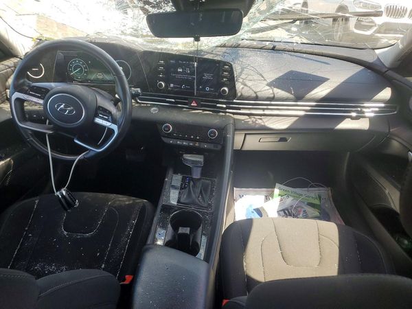 2021 HYUNDAI ELANTRA SEL