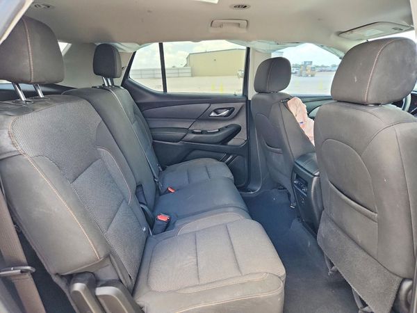2021 CHEVROLET TRAVERSE LS