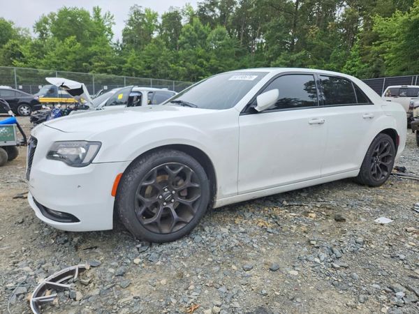 2019 CHRYSLER 300